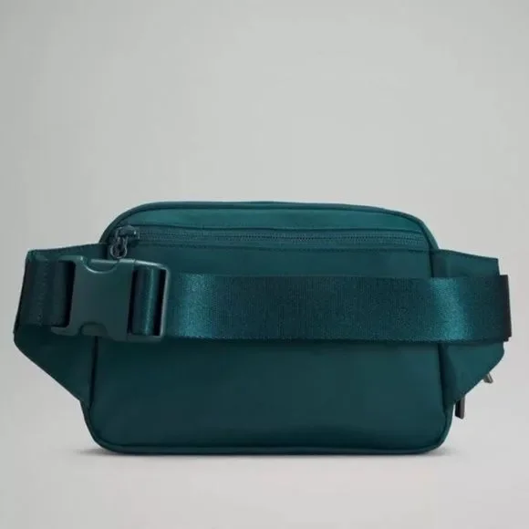 Lululemon Large Everywhere Belt Bag Green Jasper Nwt - Picture 4 of 7